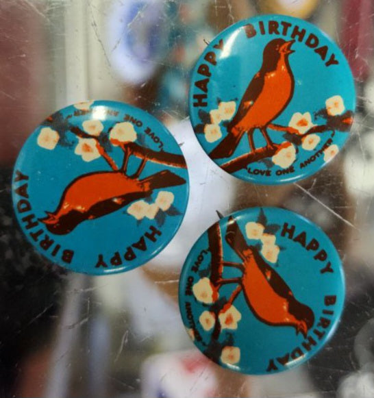 Vintage Red Robin - Happy Birthday Pinback