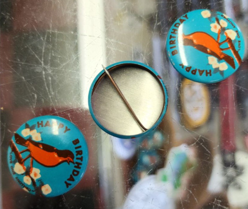 Vintage Red Robin - Happy Birthday Pinback
